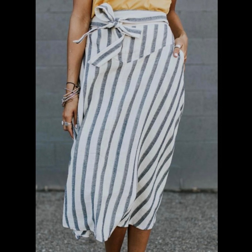 Boutique midi skirt